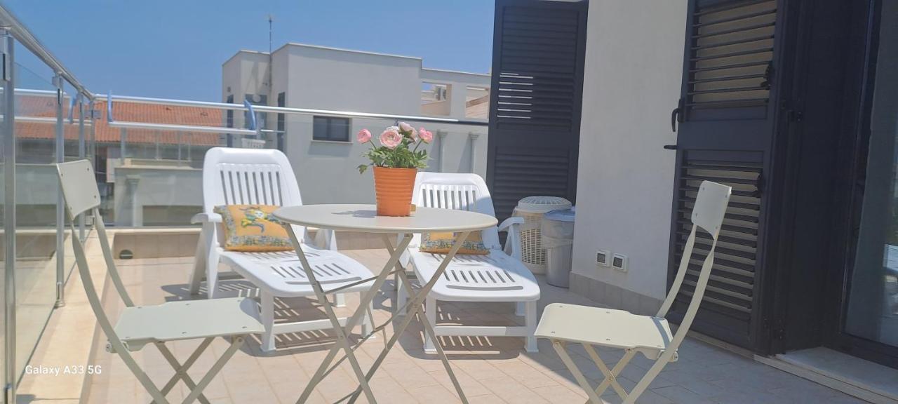 Villa Sul Mare Don Toto' 阿沃拉 外观 照片